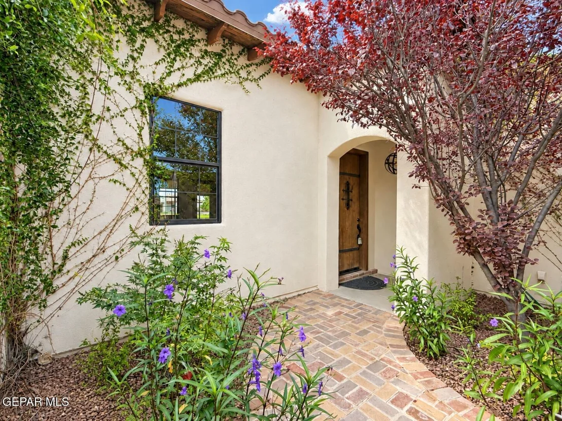Photo of 5617 RIVER RUN Street