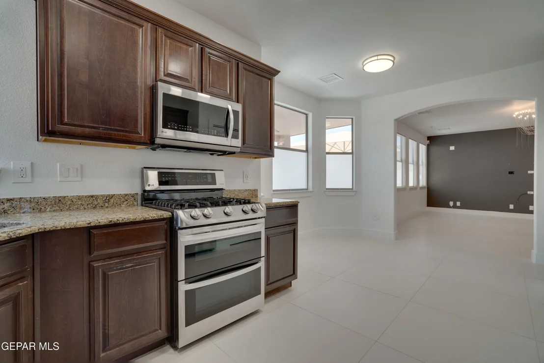 Photo of 3132 Lookout Point Drive