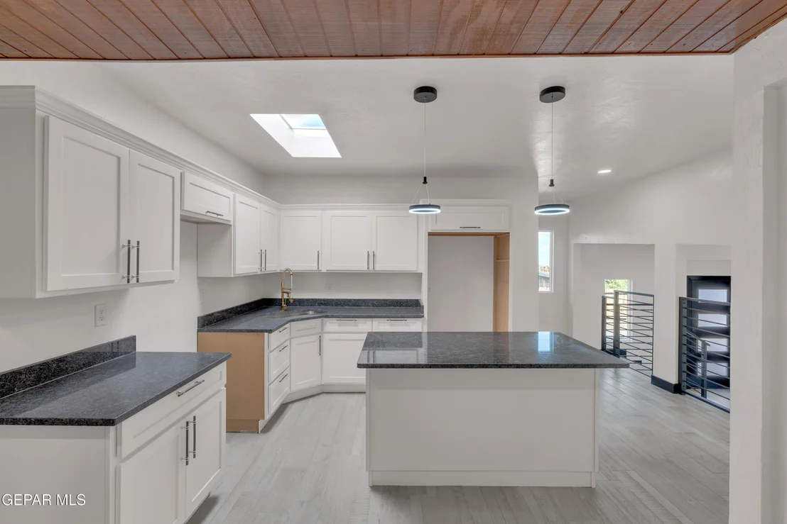 Photo of 3116 Titanic Avenue
