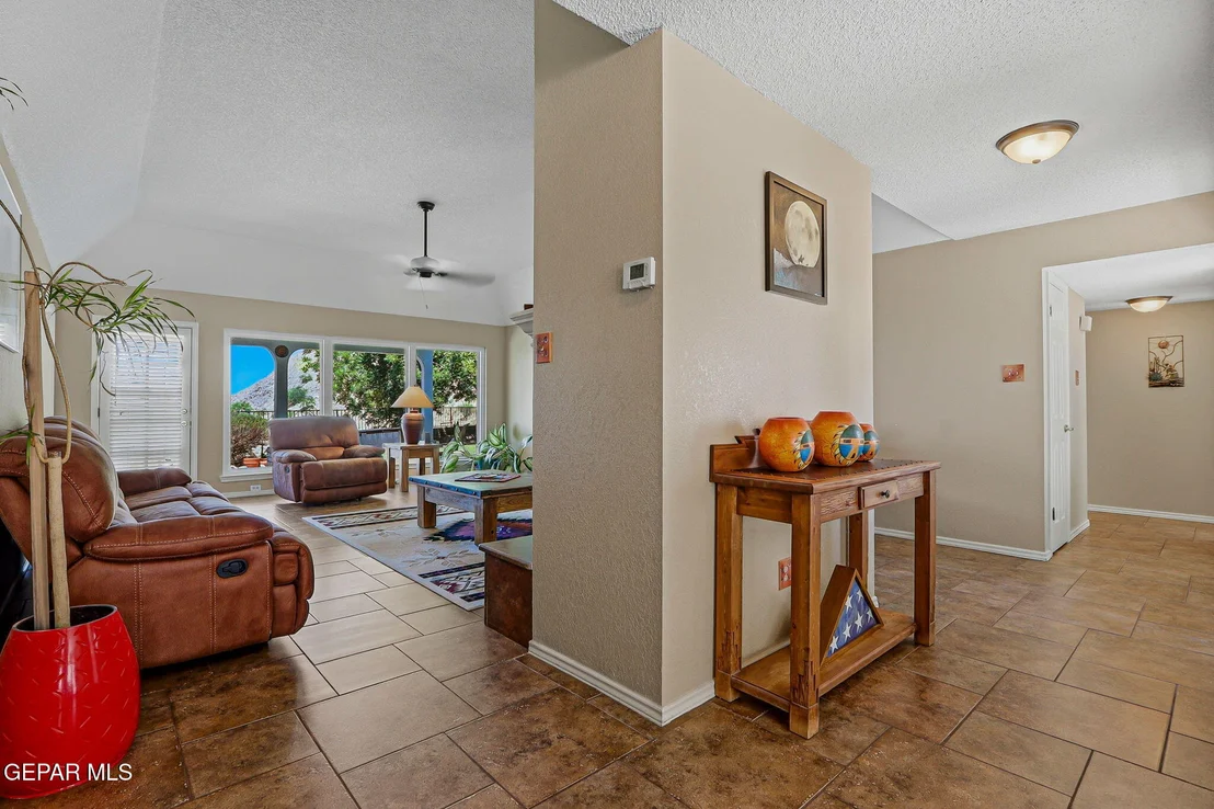 Photo of 805 BRUSSELS Way