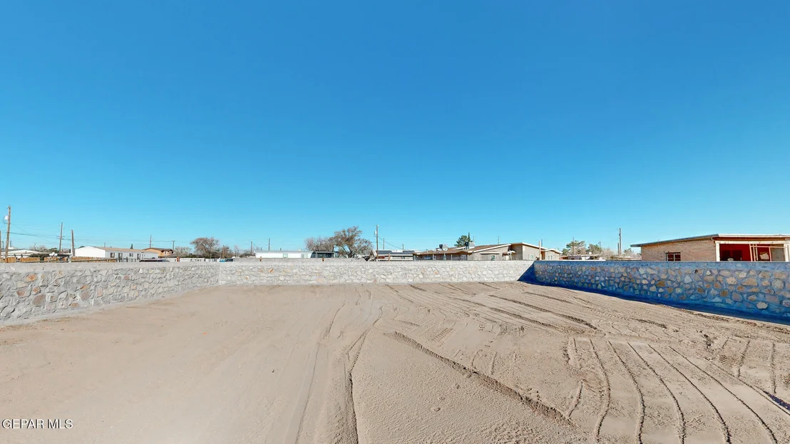 Photo of 325 Apodaca Road