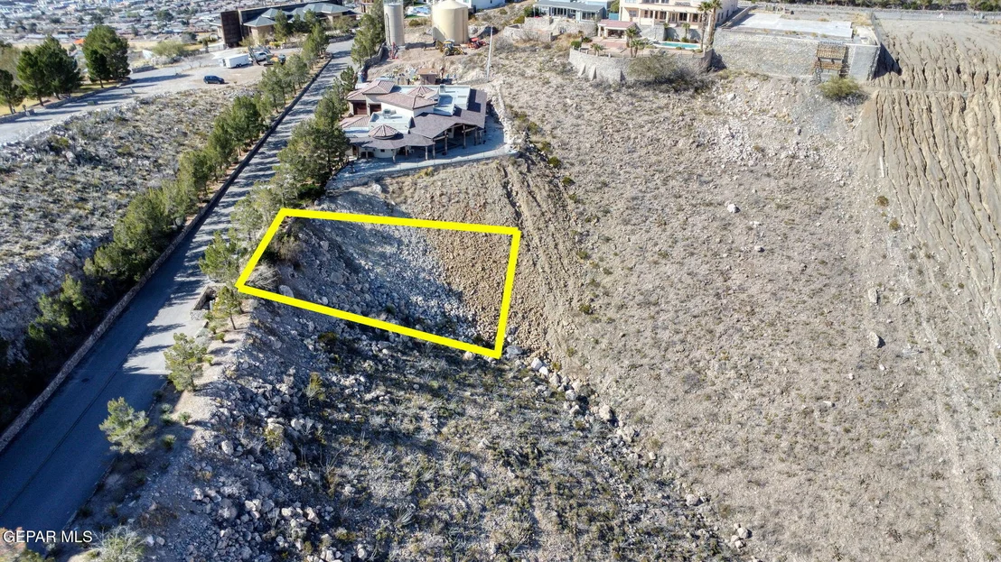 Photo of 40 SIERRA CREST Drive