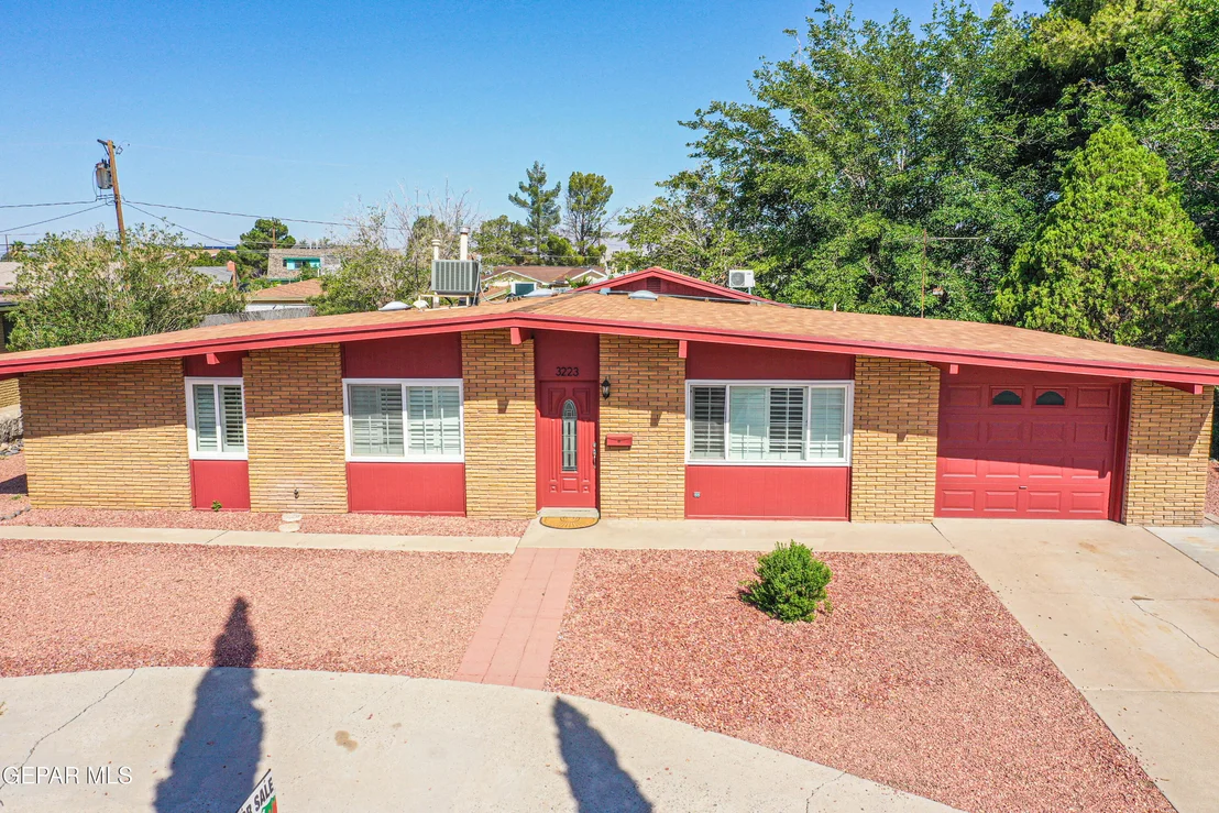 Photo of 3223 Suffolk Road