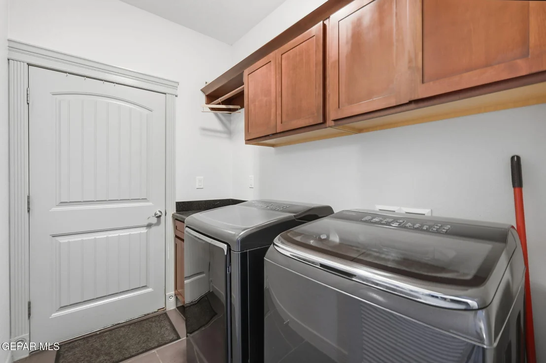 Photo of 3024 OAK POINT Place