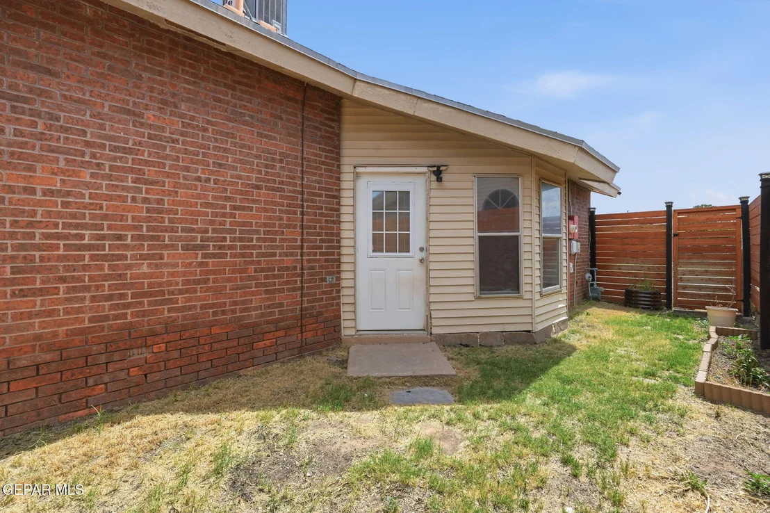 Photo of 10905 DIZZY DEAN Place