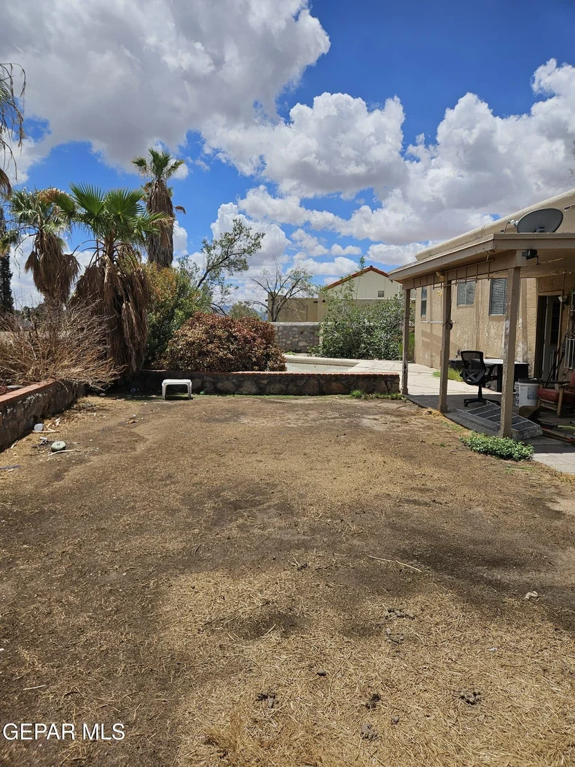 Photo of 704 ESPOLON Drive