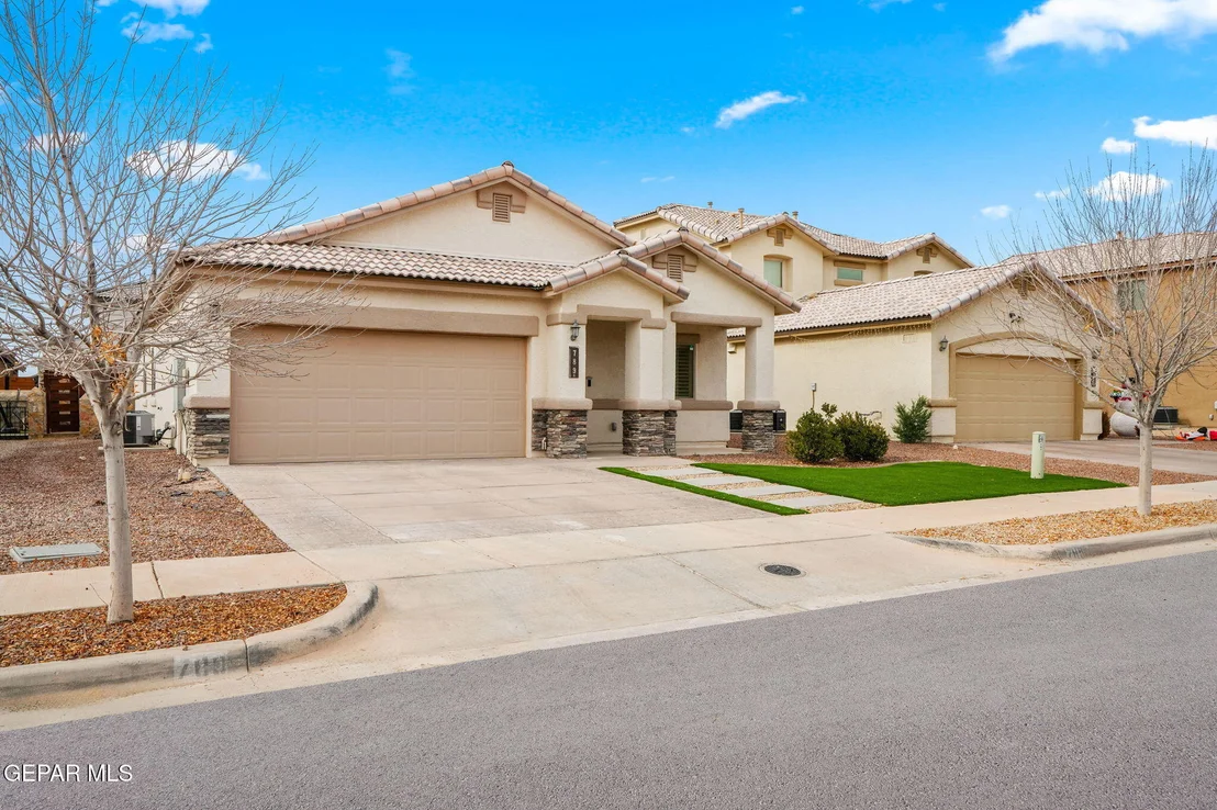 Photo of 789 PIXTON Road