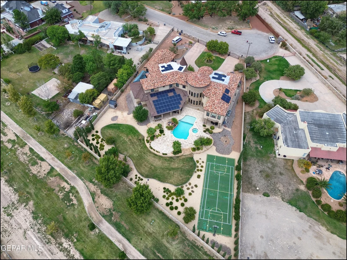 Photo of 4006 ROADSIDE Court
