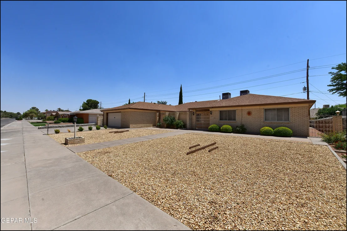 Photo of 8904 METTLER Drive