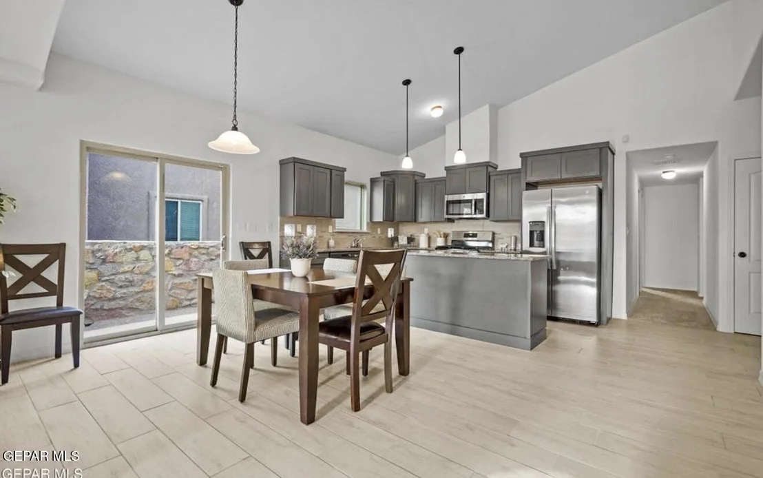 Photo of 528 CEDARWOOD Drive