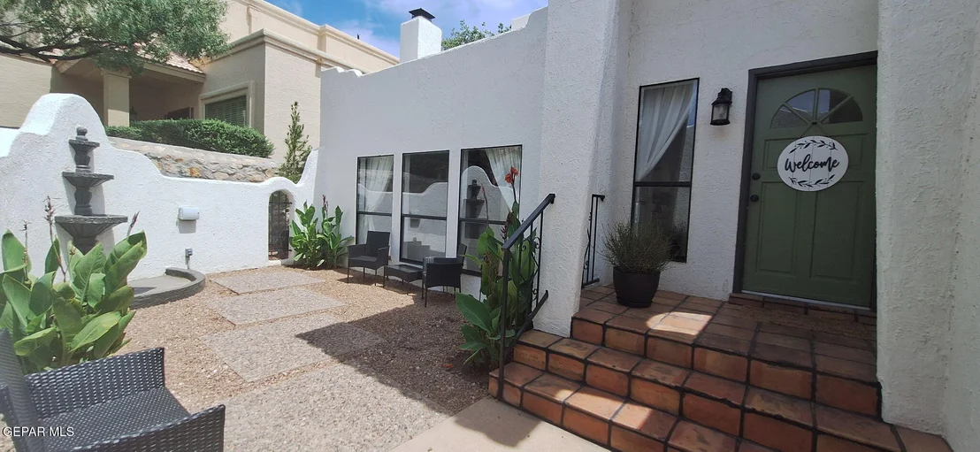 Photo of 656 MOONDALE Drive