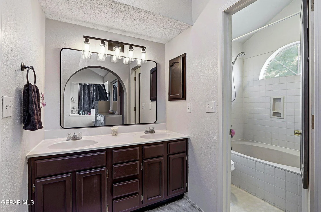 Photo of 390 BRILL Circle