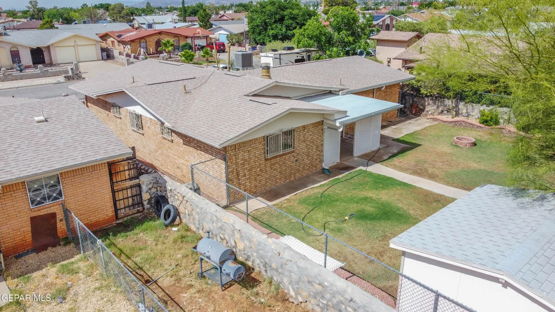 Photo of 5649 LONGVIEW Circle
