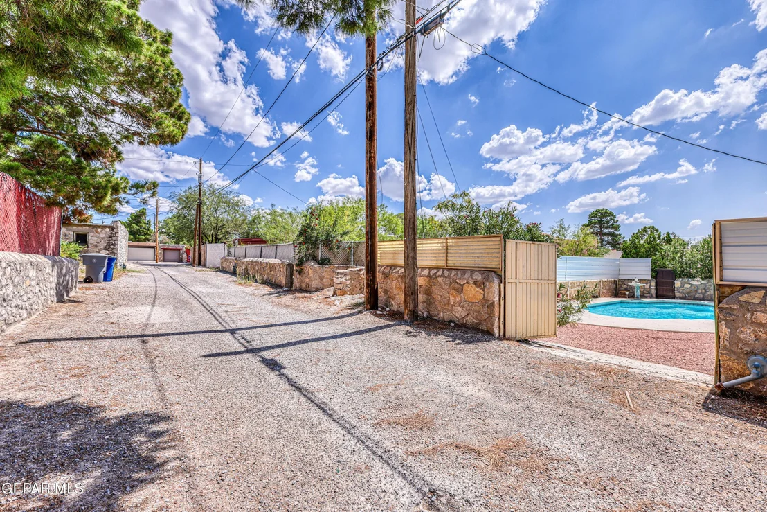 Photo of 825 Galloway Drive
