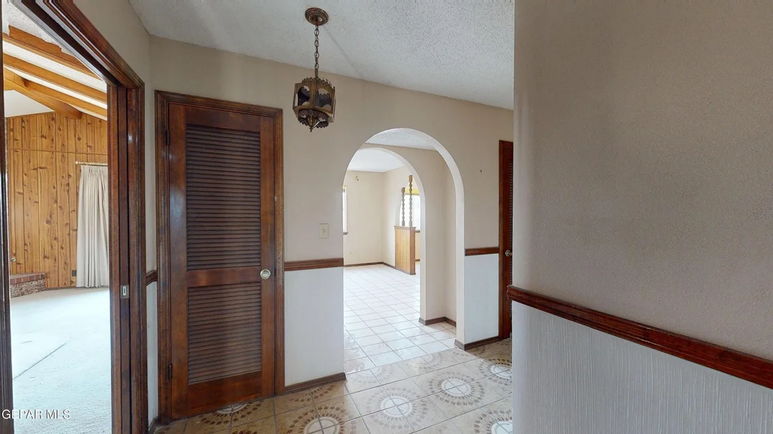 Photo of 6605 MORNINGSIDE Circle