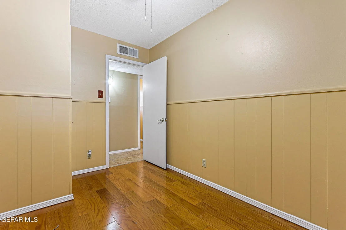 Photo of 9000 MCCABE Drive