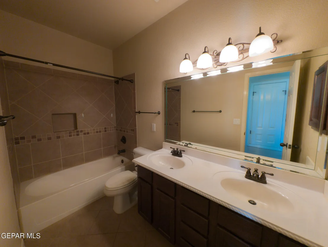 Photo of 801 SOUTHWICK Drive