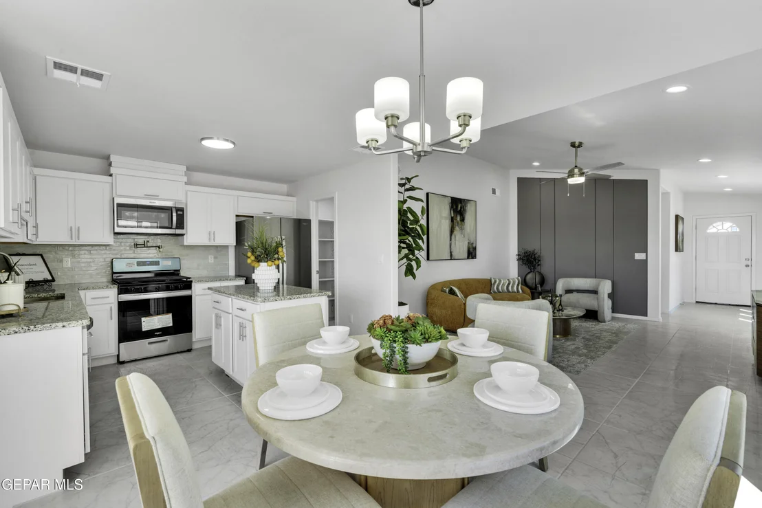 Photo of 904 SANDHURST Place