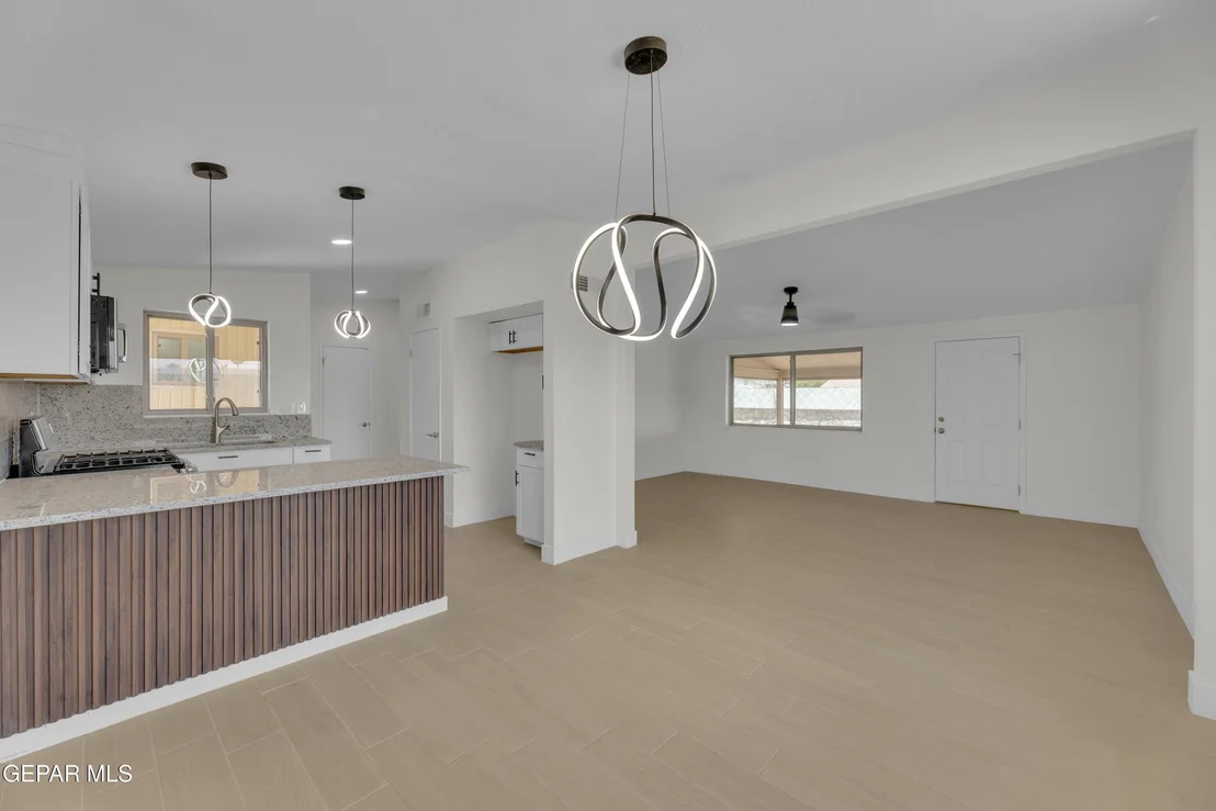 Photo of 10400 LAMBDA Drive
