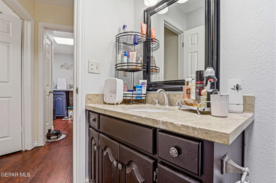 Photo of 716 Willow Glen Drive