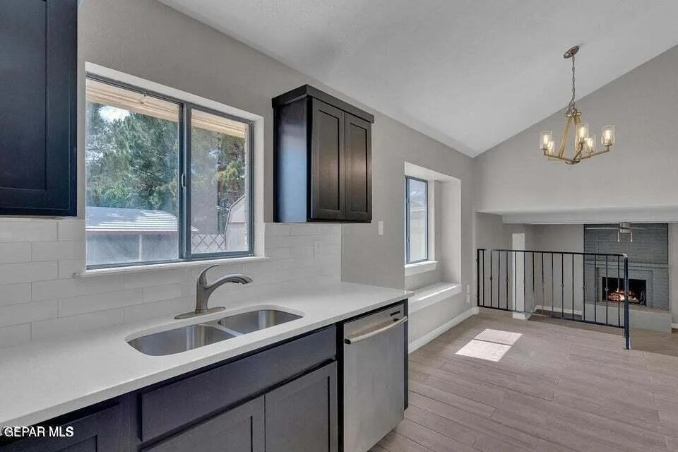 Photo of 1761 onizuka Drive