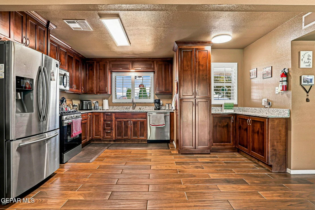 Photo of 8713 ECHO Street