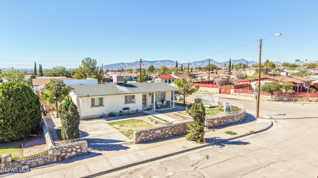 Photo of 1121 Belen Road