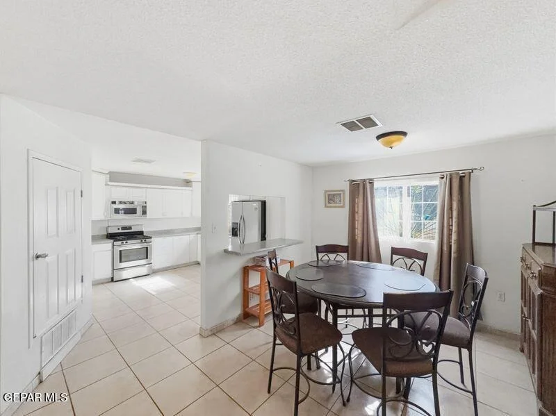 Photo of 445 Suzi Way