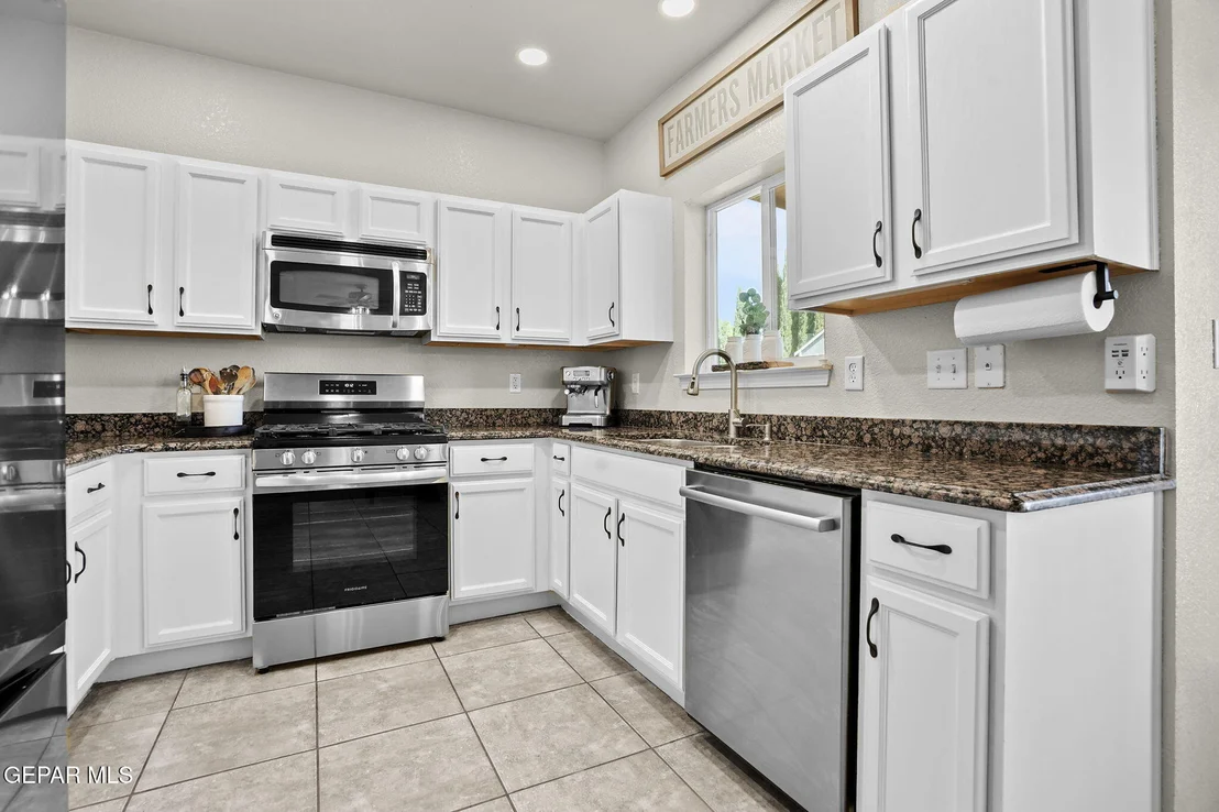 Photo of 5813 REDSTONE RIM Drive