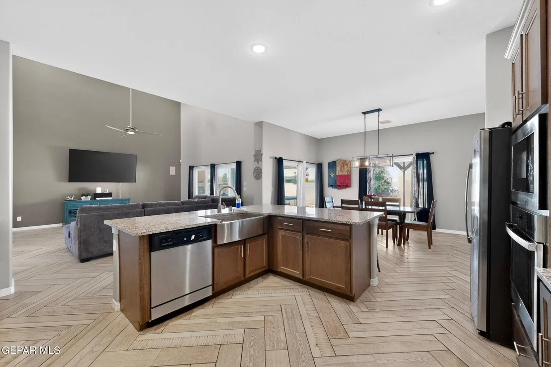 Photo of 6241 BRAZOS RIVER Drive