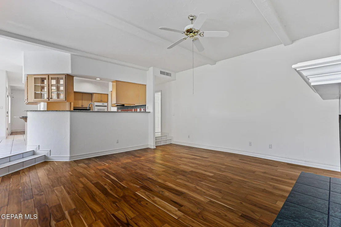 Photo of 5566 Buckley Drive