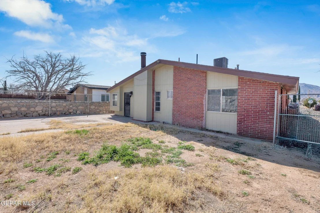 Photo of 10152 RACOON Drive