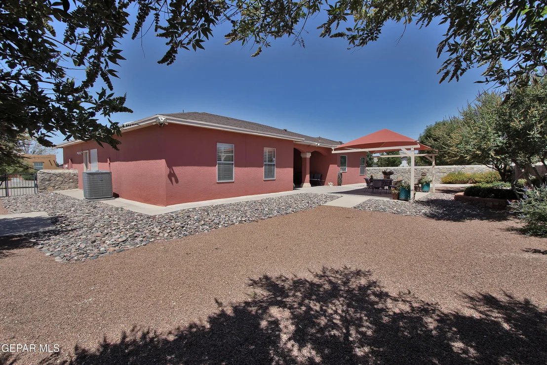 Photo of 920 TYLER SETH Avenue