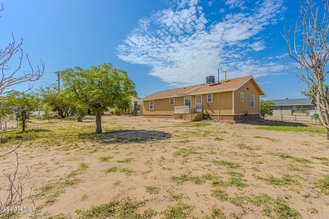 Photo of 1551 SEMINOLE Drive
