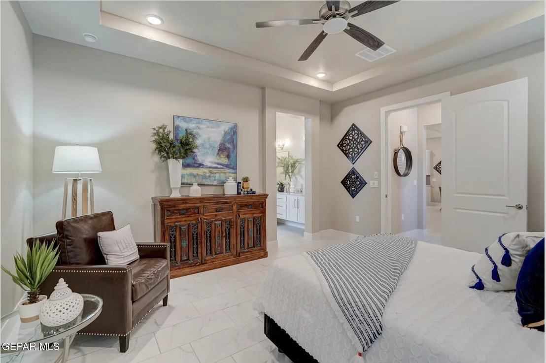 Photo of 812 Fairford Place