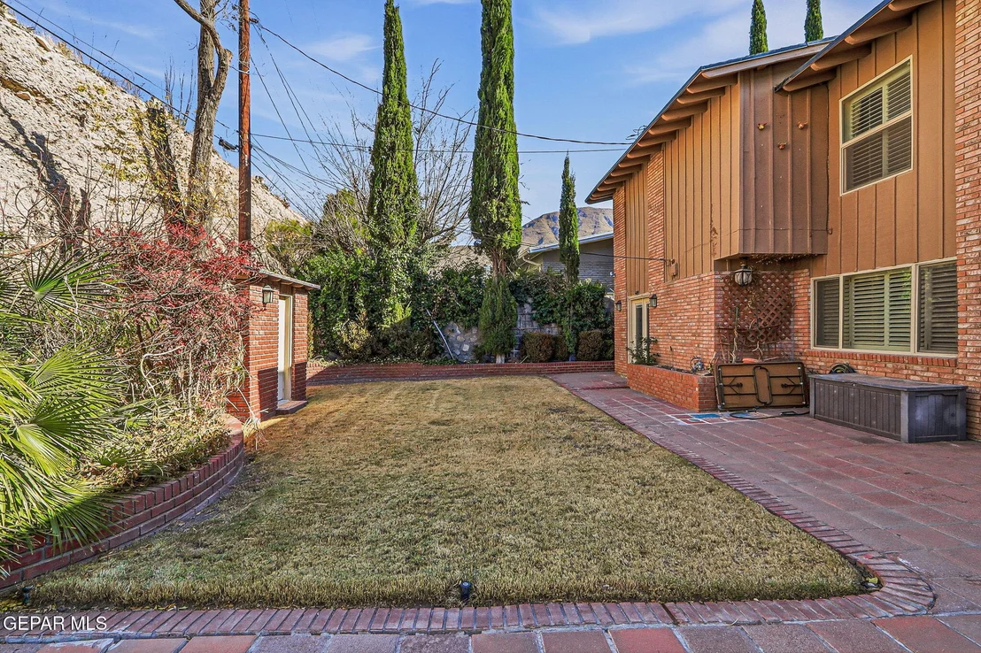 Photo of 5685 Burning Tree Drive