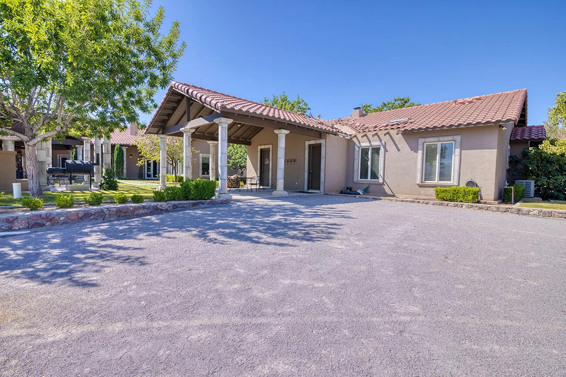 Photo of 656 COX Road