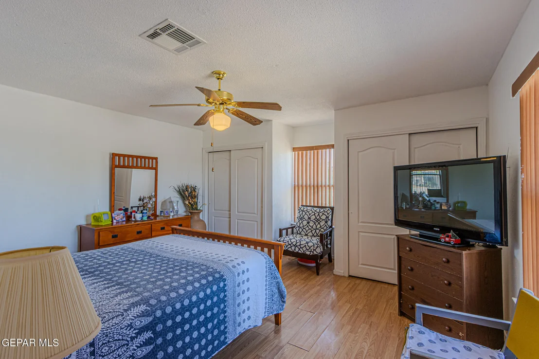 Photo of 1551 SEMINOLE Drive