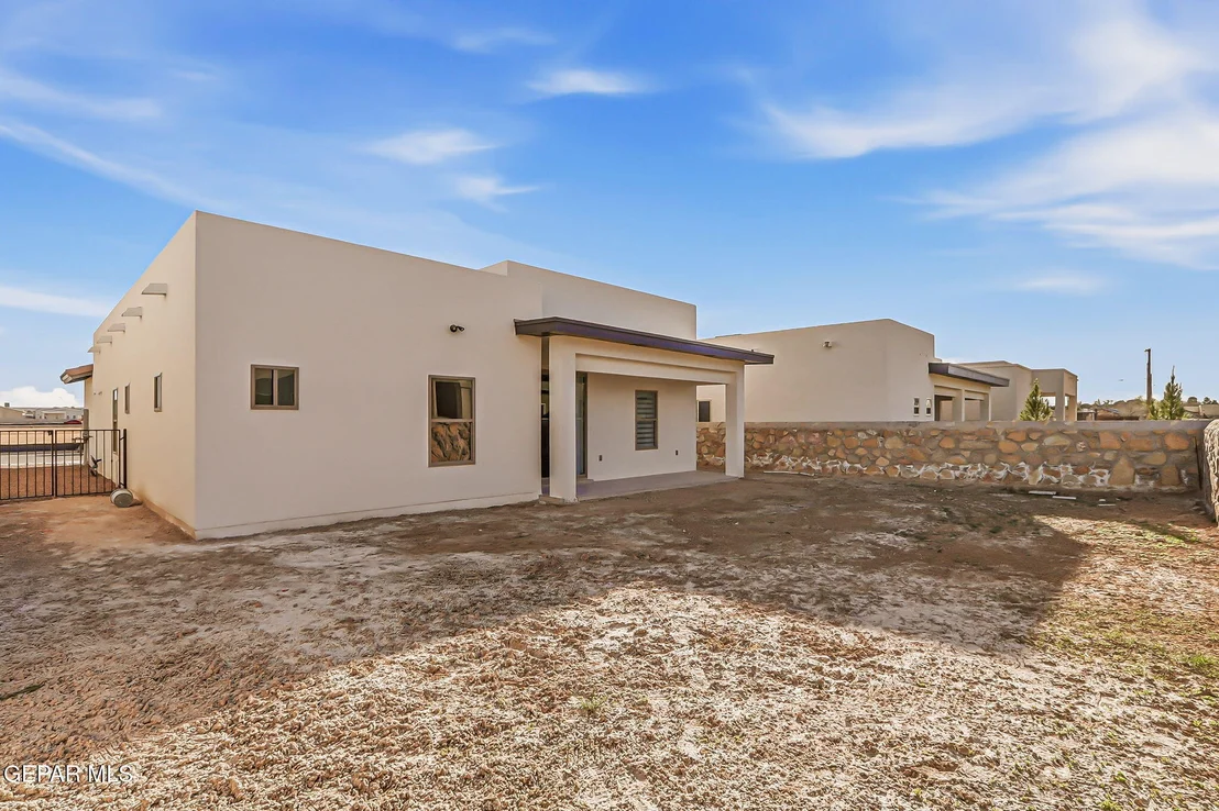 Photo of 953 Ada Lane