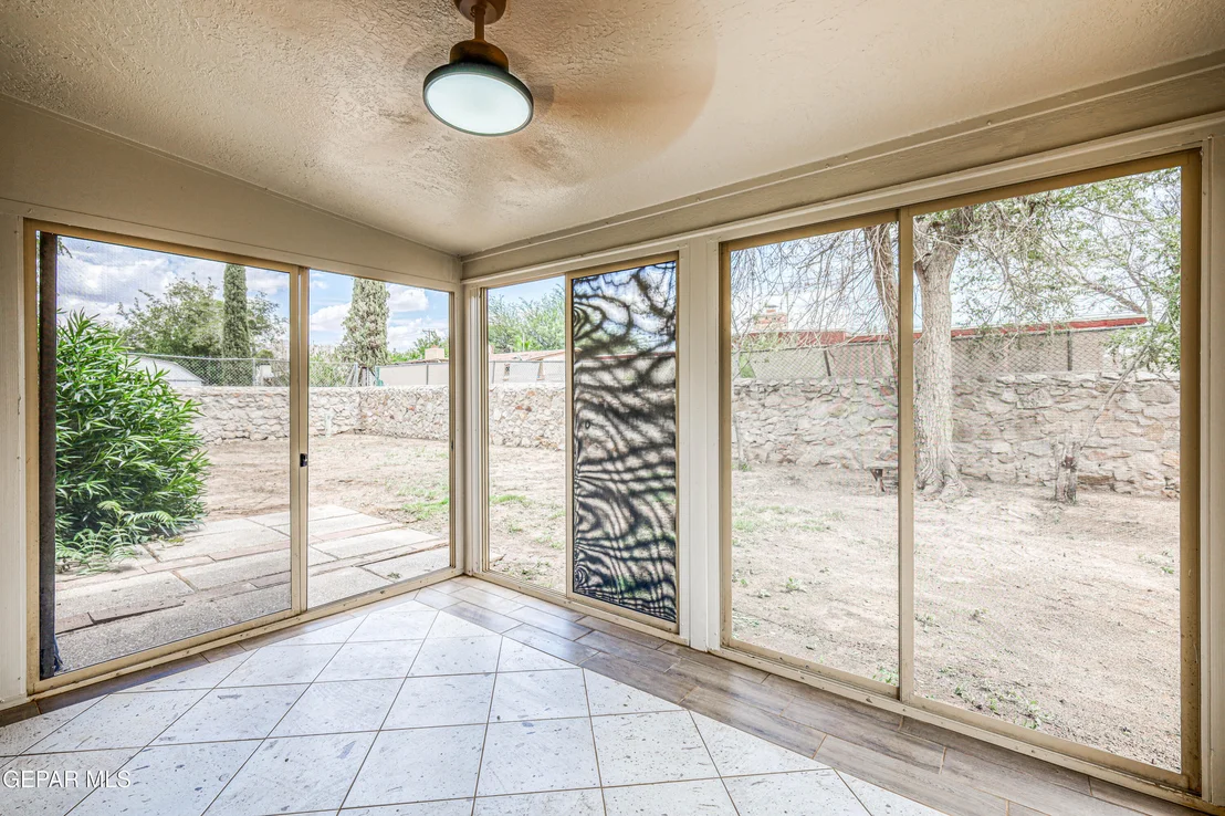 Photo of 712 CARABINAS Way