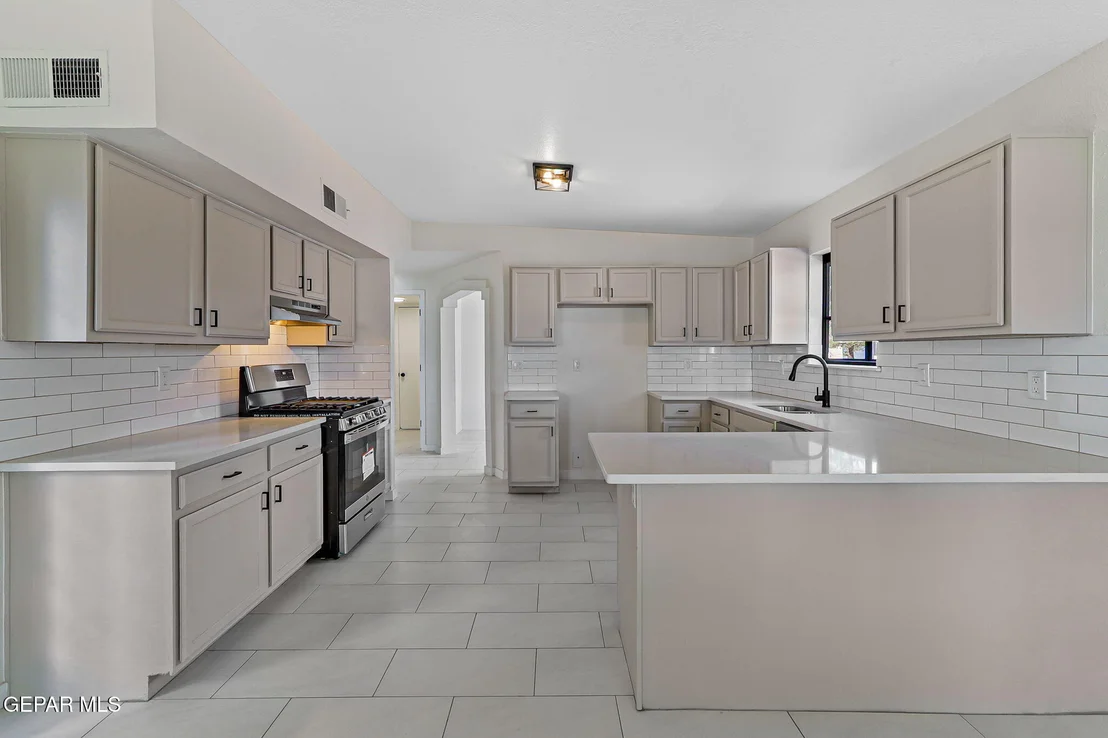 Photo of 5656 COSTA BLANCA Place