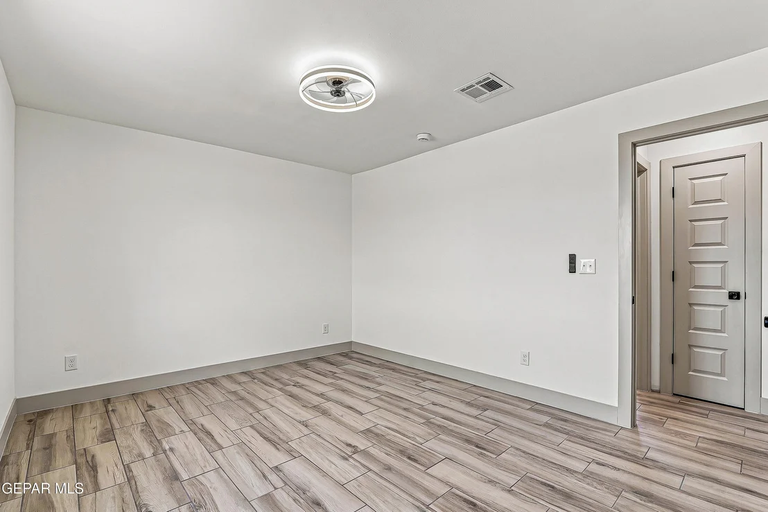Photo of 921 MARLOW Road