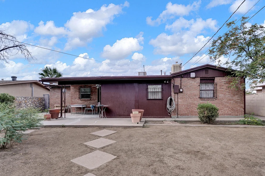 Photo of 5205 FLOWER Drive