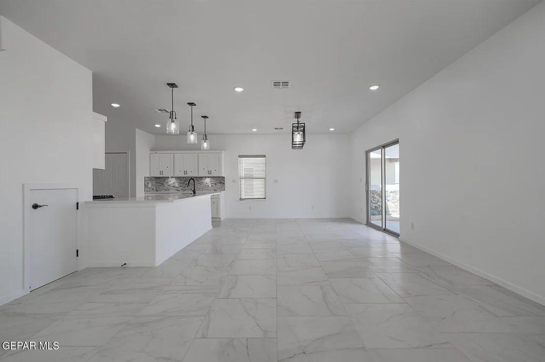 Photo of 3836 COURSE Street