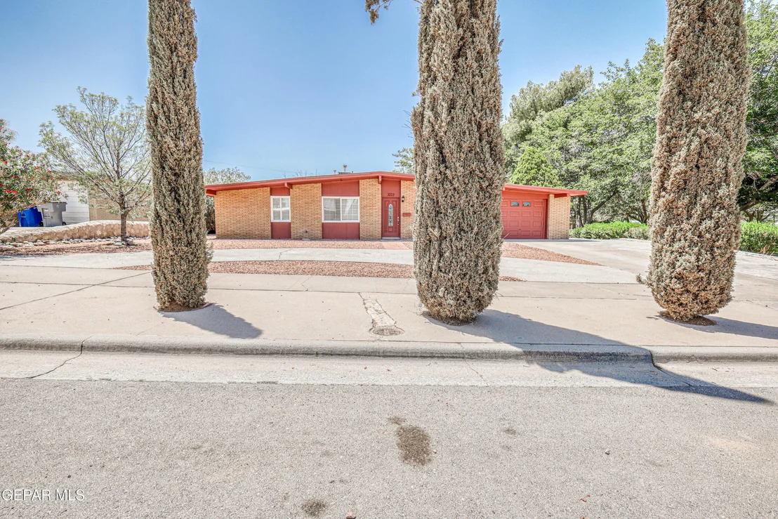Photo of 3223 Suffolk Road