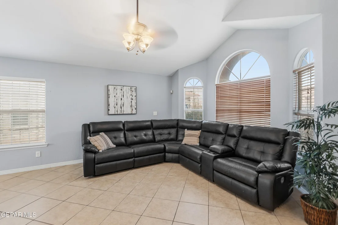Photo of 1369 LUZ CARPIO Way