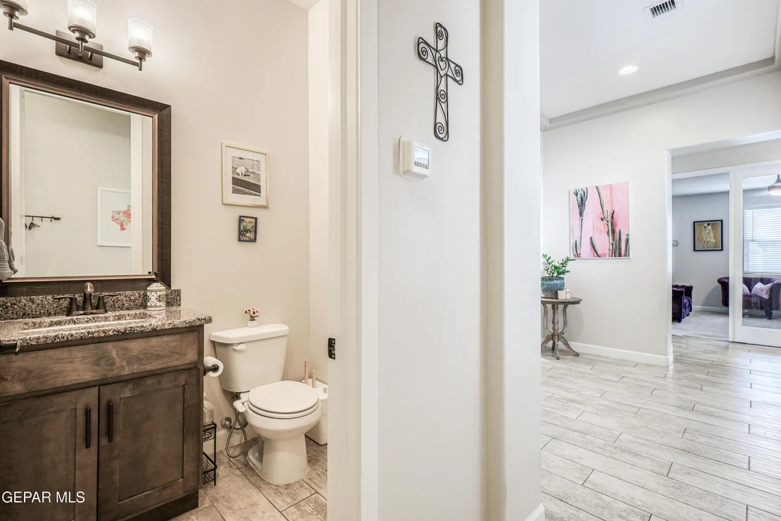 Photo of 5892 VALLE SONAR Avenue