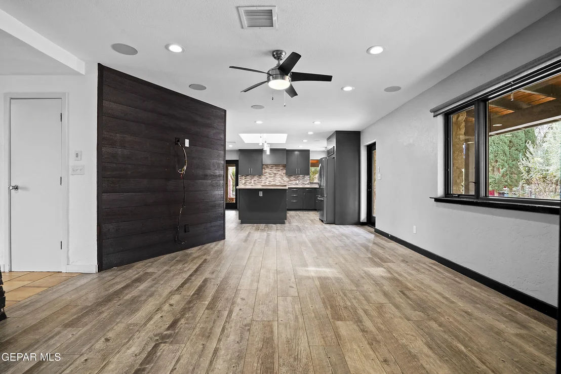 Photo of 200 W Sunset Road