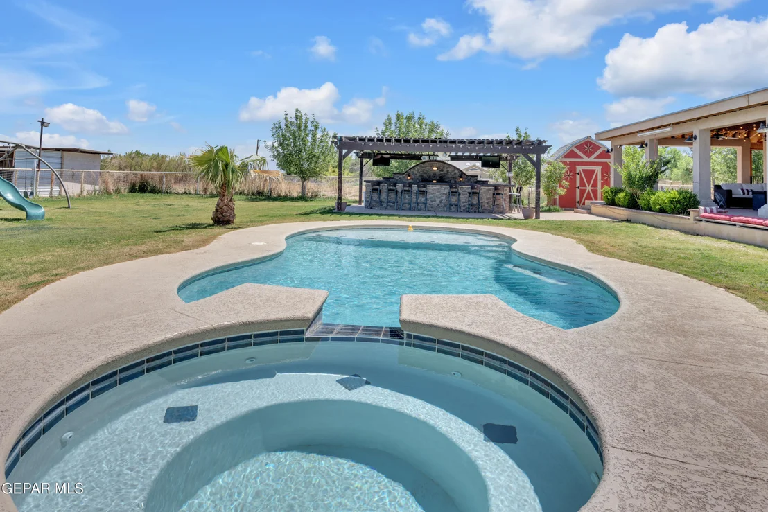 Photo of 7692 River View Drive