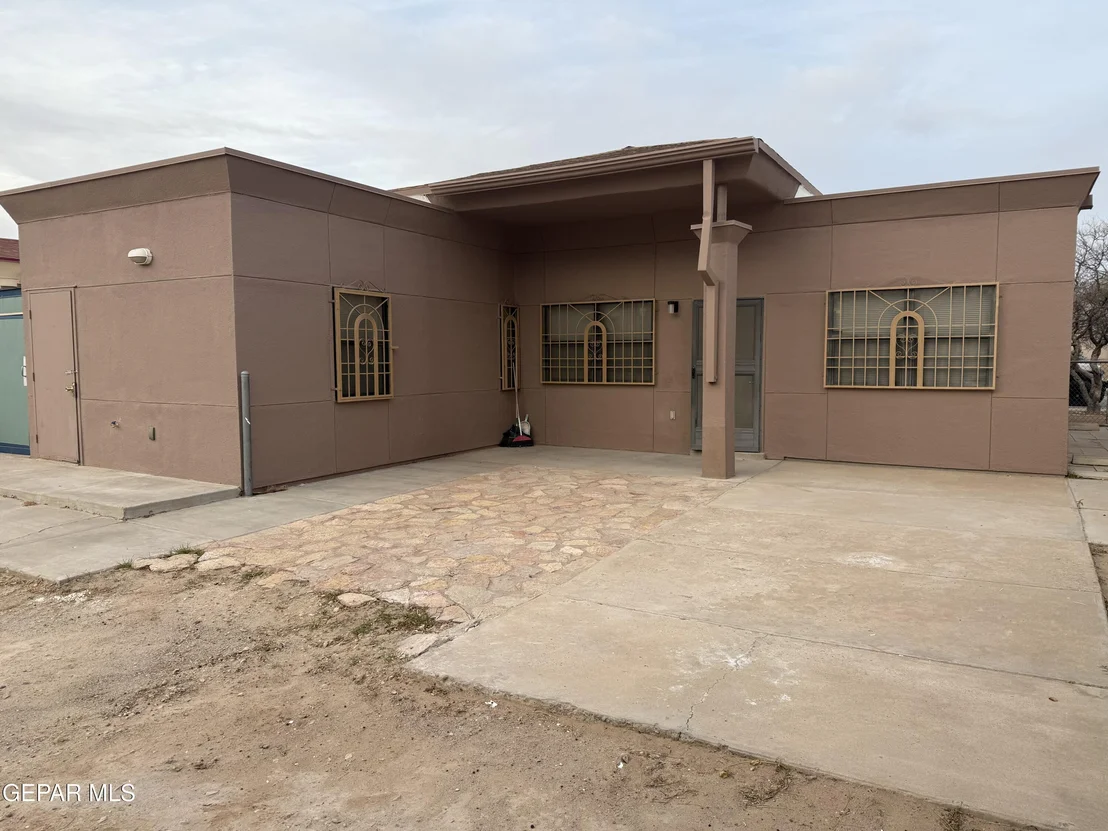Photo of 520 Rose Kennedy Drive
